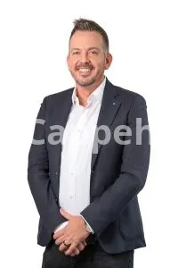 I will do photoshop masking or alpha masking awesome