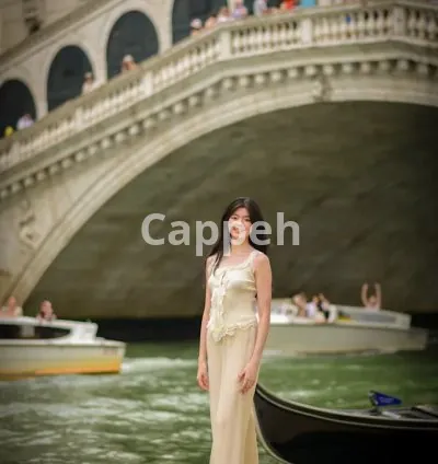 I will provide a memorable photoshoot in venice